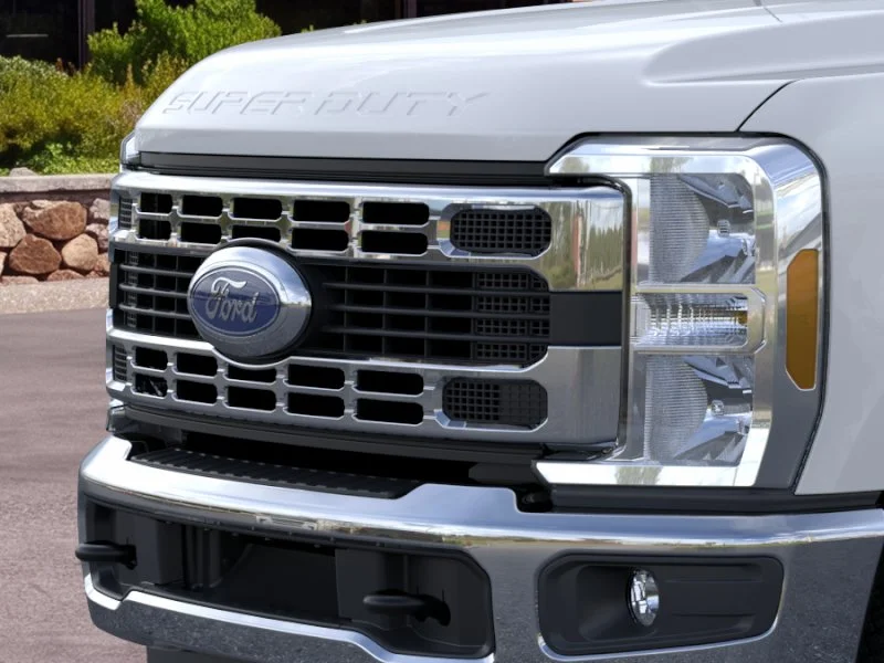 New 2026 Oxford White Ford F-250® XLT image 45