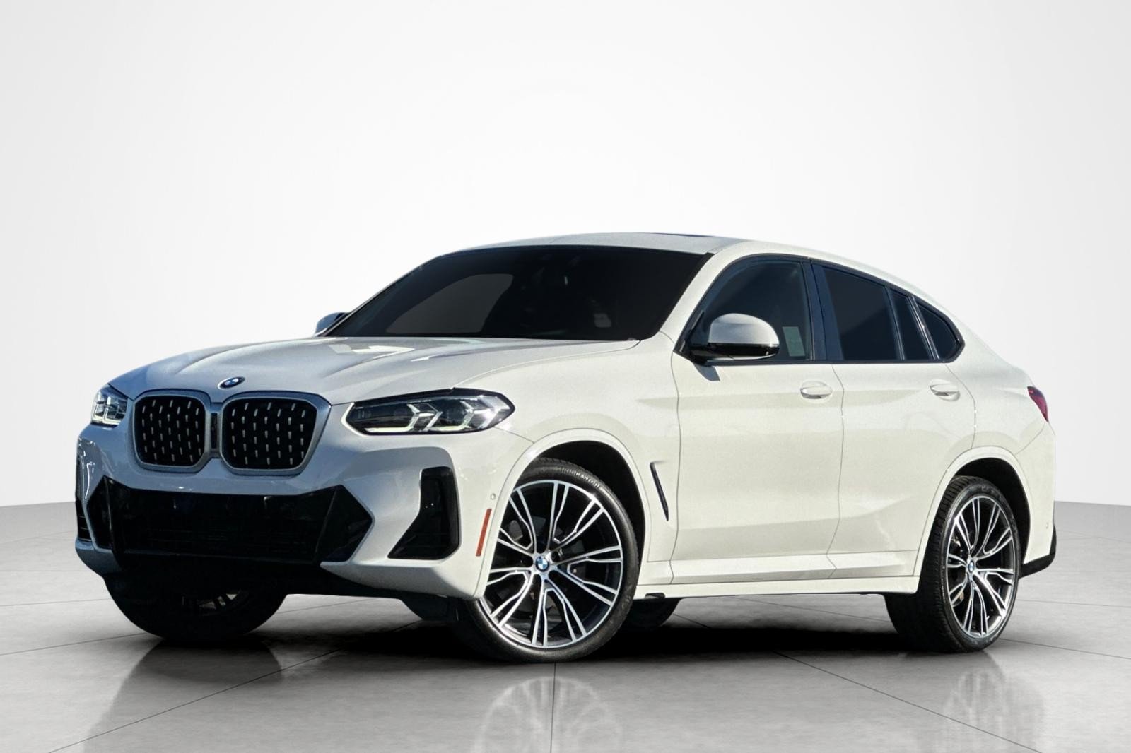 2022 BMW X4 30i