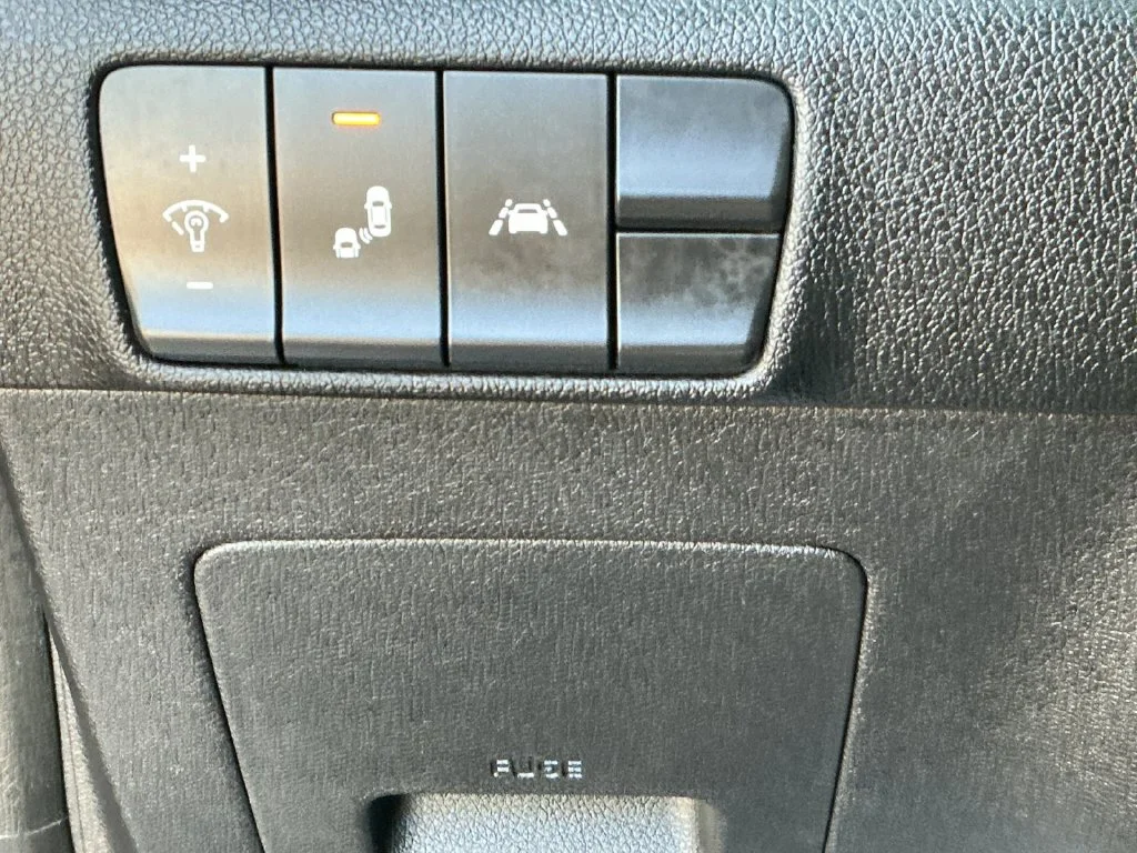 Used 2020 Blue Kia S image 25