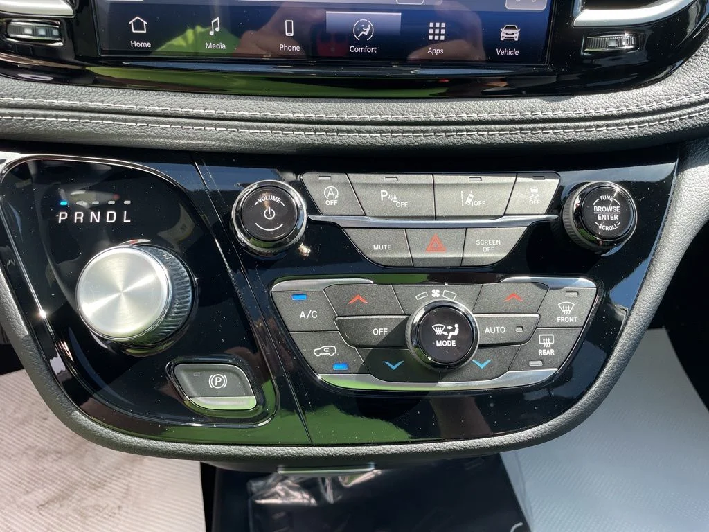 2026 Chrysler Pacifica Select - Photo 24