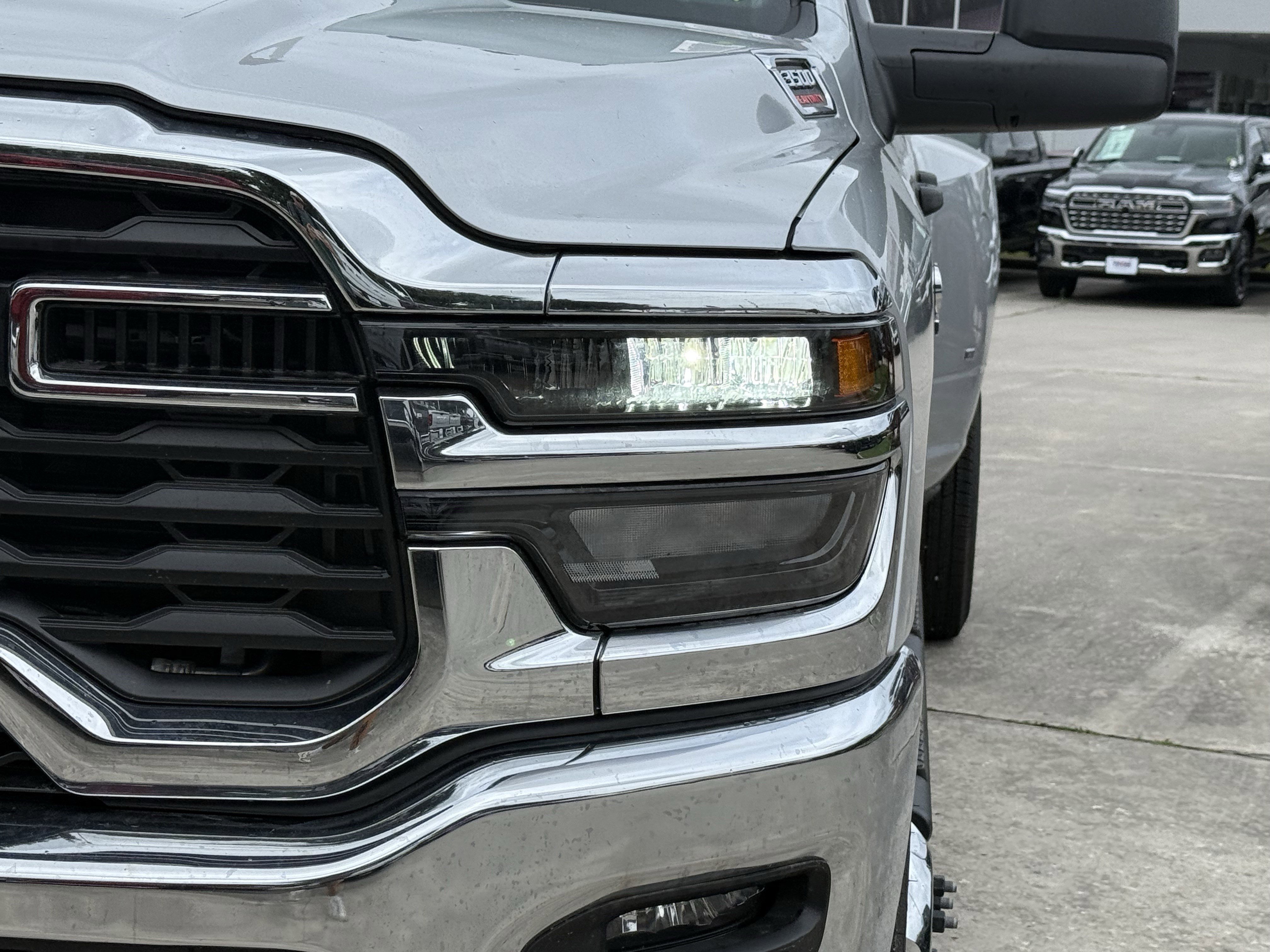 New 2026 Silver-Zynith Exterior Paint RAM Tradesman image 7