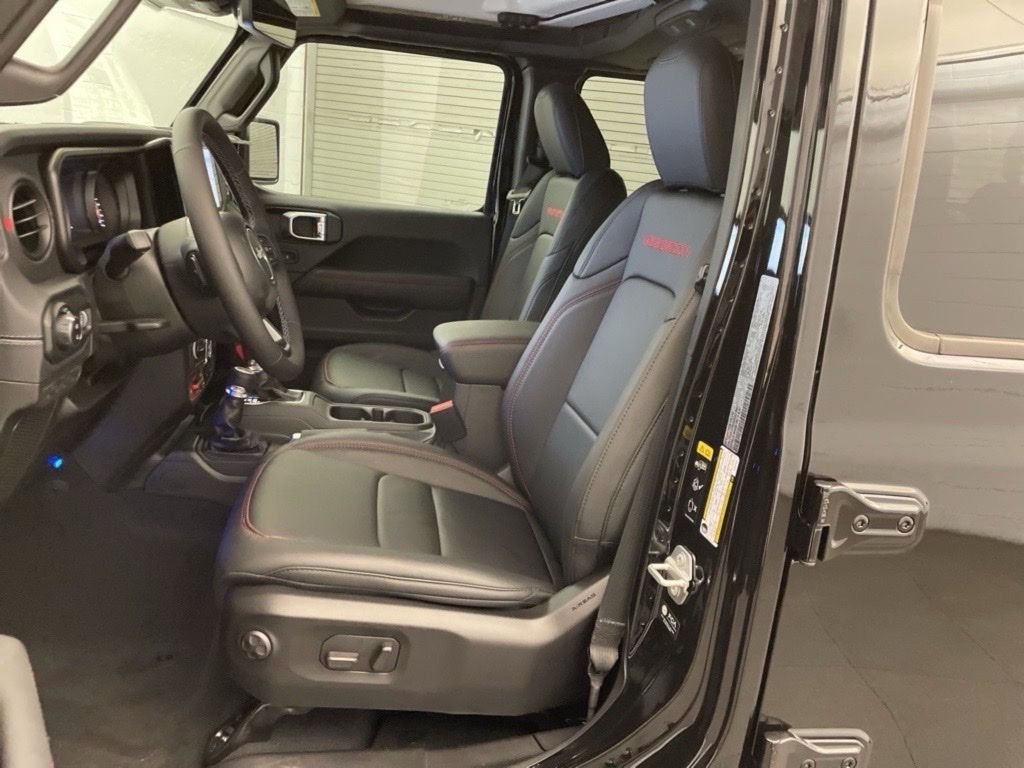 New 2026 Black Clear-Coat Exterior Paint Jeep Rubicon X image 16