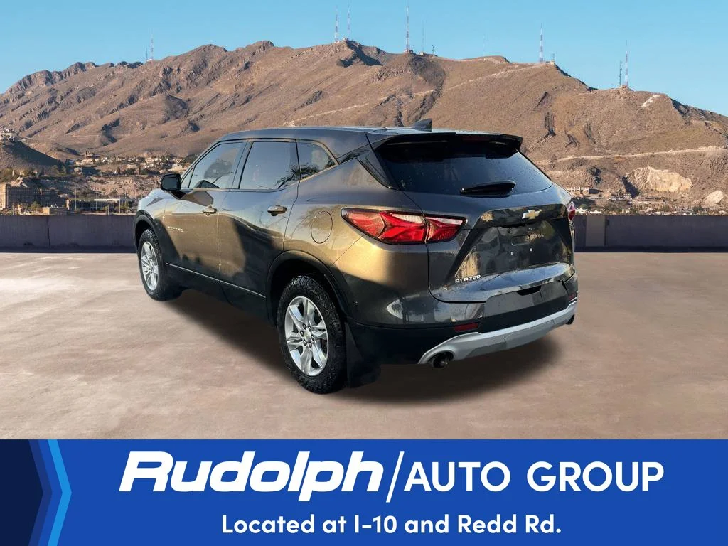 Used 2021 Gray Chevrolet LT image 3