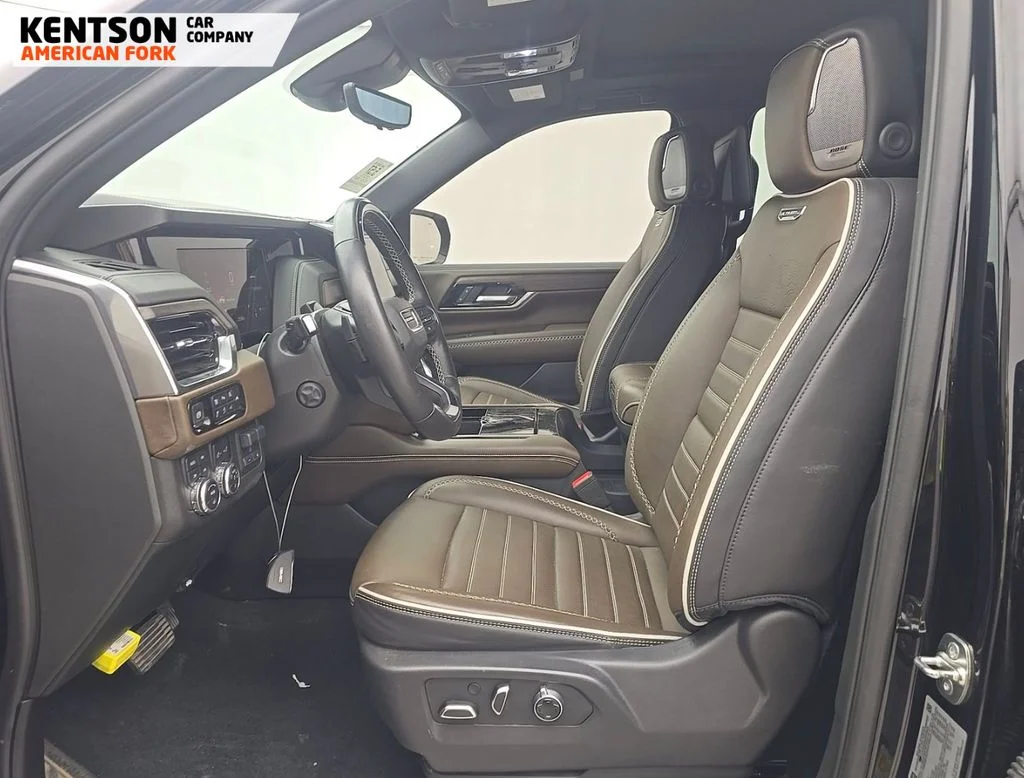 Used 2025 Black GMC Denali Ultimate image 3