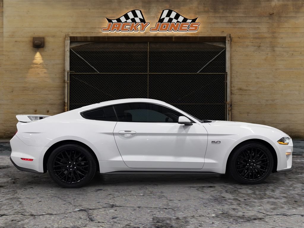 Used 2018 Oxford White Ford GT image 11