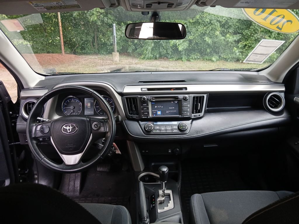 Used 2016 Black Toyota XLE image 30