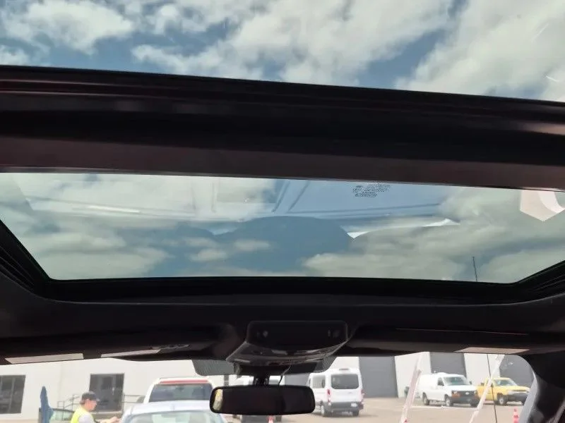 Used 2018  Ford Lariat image 11