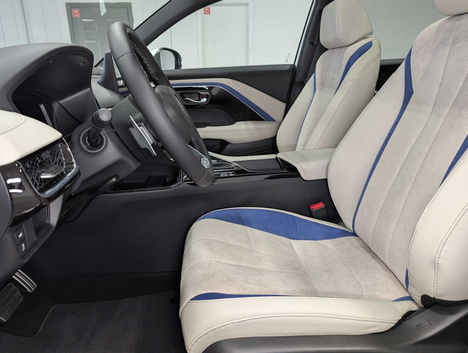 New 2026 Platinum White Pearl Acura w/A-Spec Package image 4