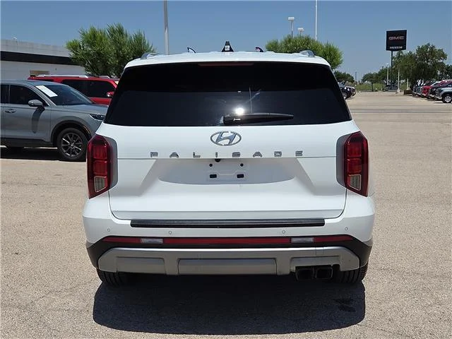 Used 2024 Hyper White Hyundai SEL Front-Wheel Drive image 3