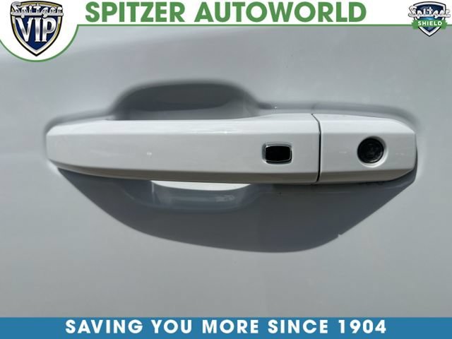 New 2026 Summit White Chevrolet LT (2FL) image 51