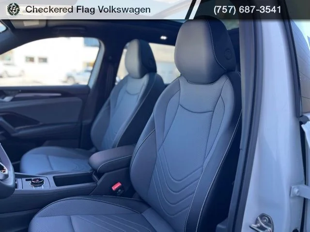 New 2026 White Volkswagen 2.0T SE R-Line Black image 21