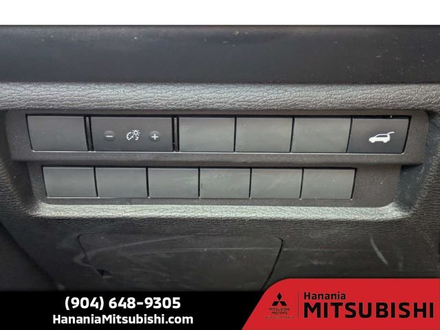 Used 2025 Gray Mitsubishi SE image 25
