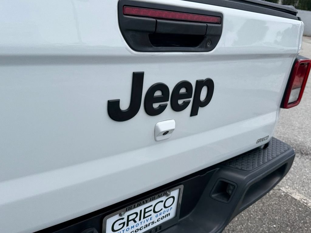 Used 2022 White Jeep Willys image 15