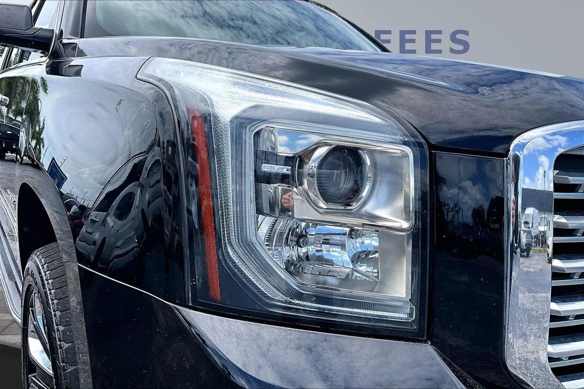 Used 2018 Black GMC Denali image 35