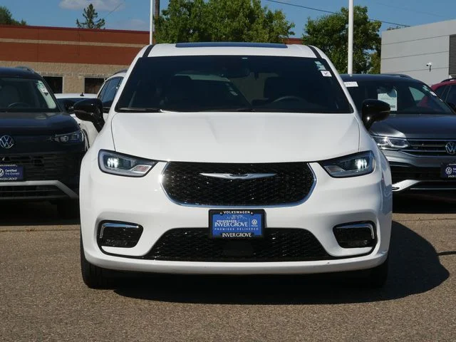 Used 2026 Chrysler Pacifica Limited with VIN 2C4RC1GG4TR196168 for sale in White Bear Lake, Minnesota