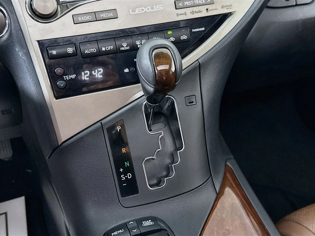 Used 2015 Obsidian Lexus Base image 21