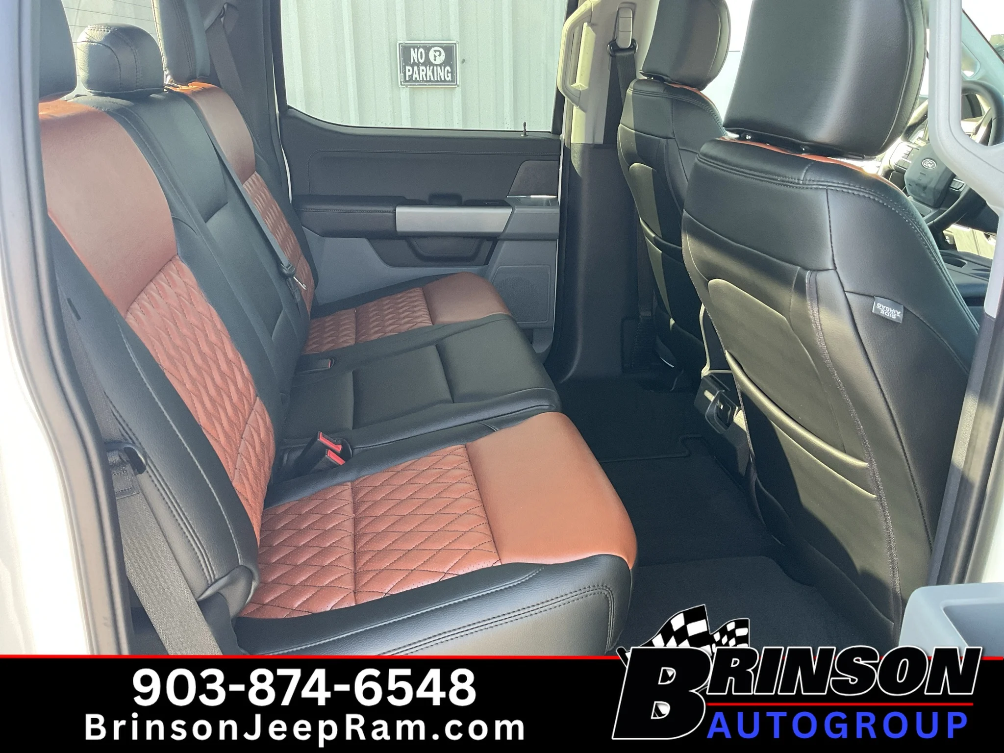 Used 2024 Oxford White Ford XLT image 17
