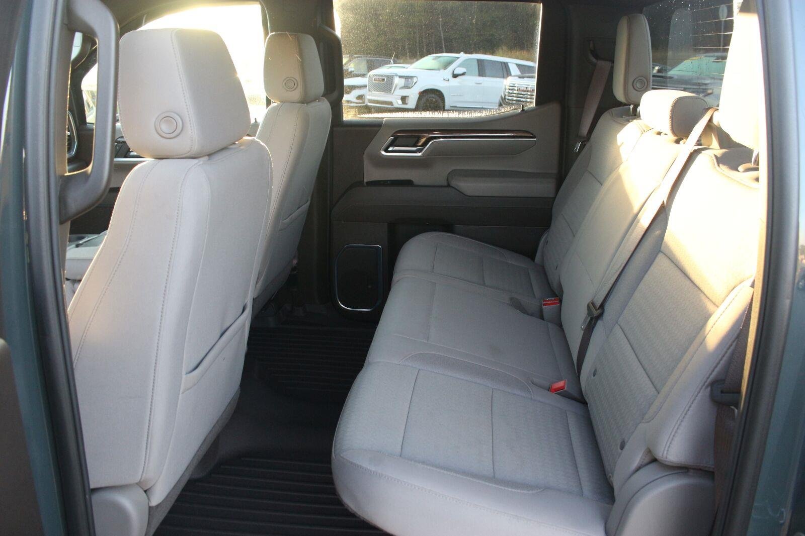 Used 2025 Cypress Gray Chevrolet LT image 34
