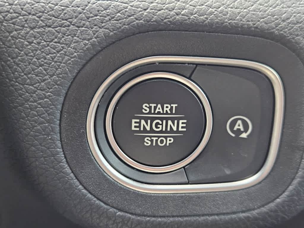 Certified Used 2025 MANUFAKTUR Alpine Grey Mercedes-Benz GLE 450 image 30