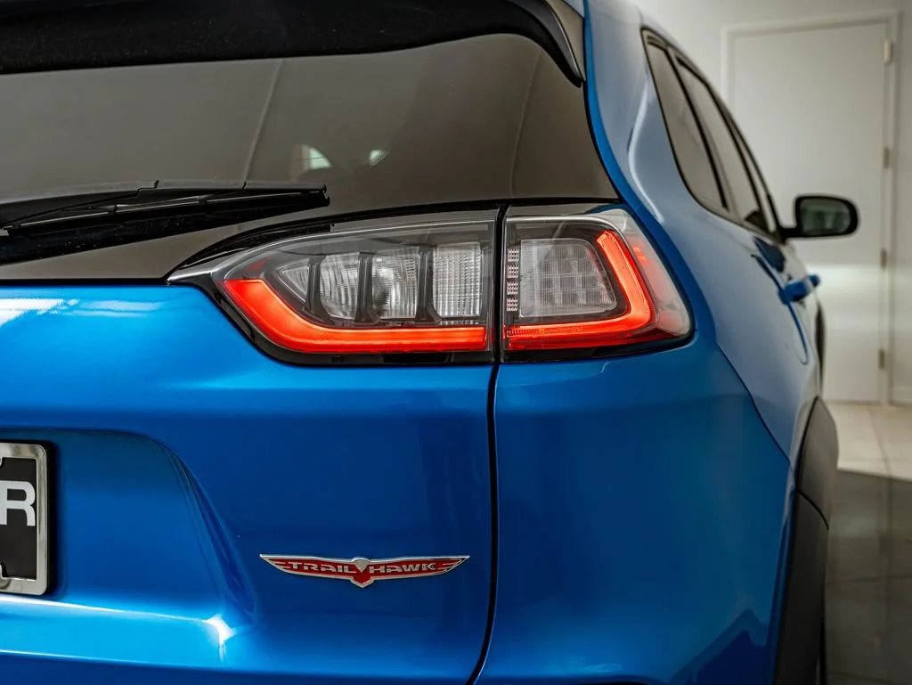 Used 2020 Hydro Blue Pearlcoat Jeep Trailhawk image 15