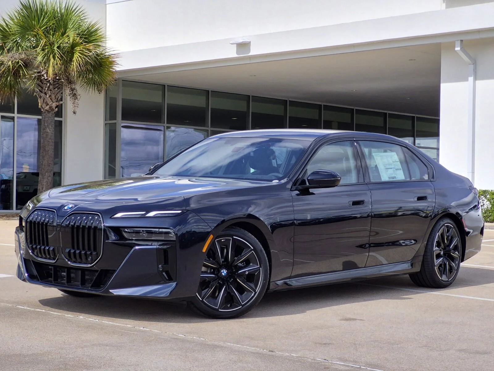 2026 BMW 7 Series 740i xDrive Sedan's photo