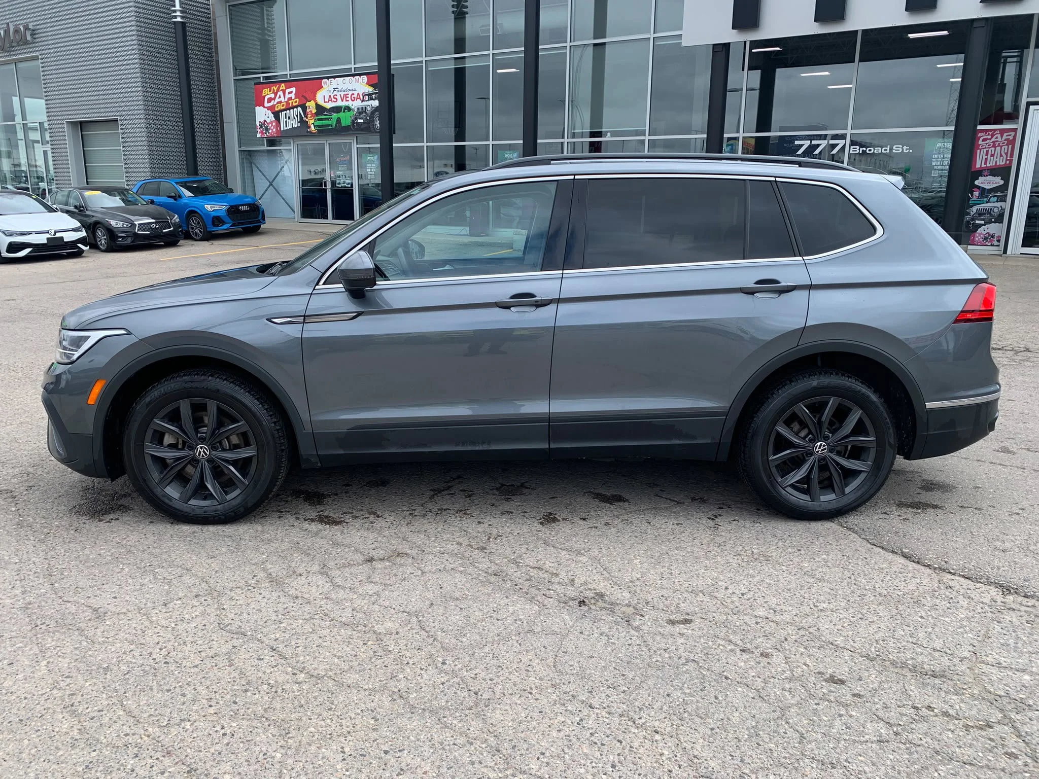 Certified Used 2024 Platinum Gray Metallic Volkswagen Comfortline 4Motion*AWD | Adaptive Cruise | Remote Start | Htd Leather | Htd Wheel | Lane Keeping image 10
