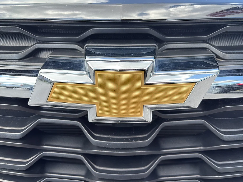 Used 2025 Mosaic Black Metallic Chevrolet  image 11