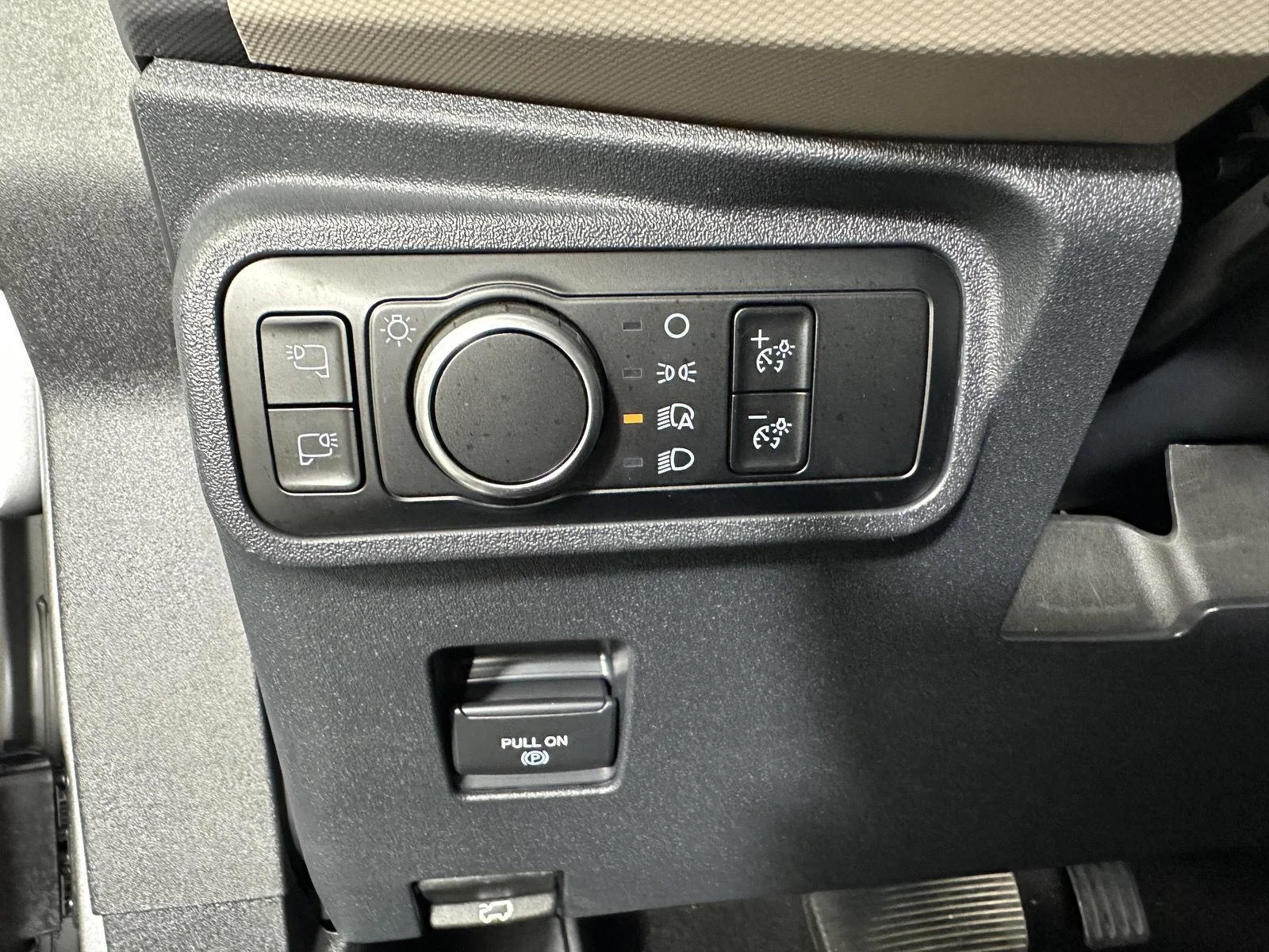 Used 2024 Iconic Silver Ford Wildtrak image 29