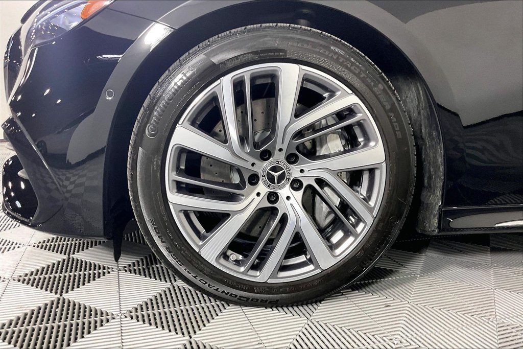 2026 Mercedes-Benz E-Class E450 - Photo 8