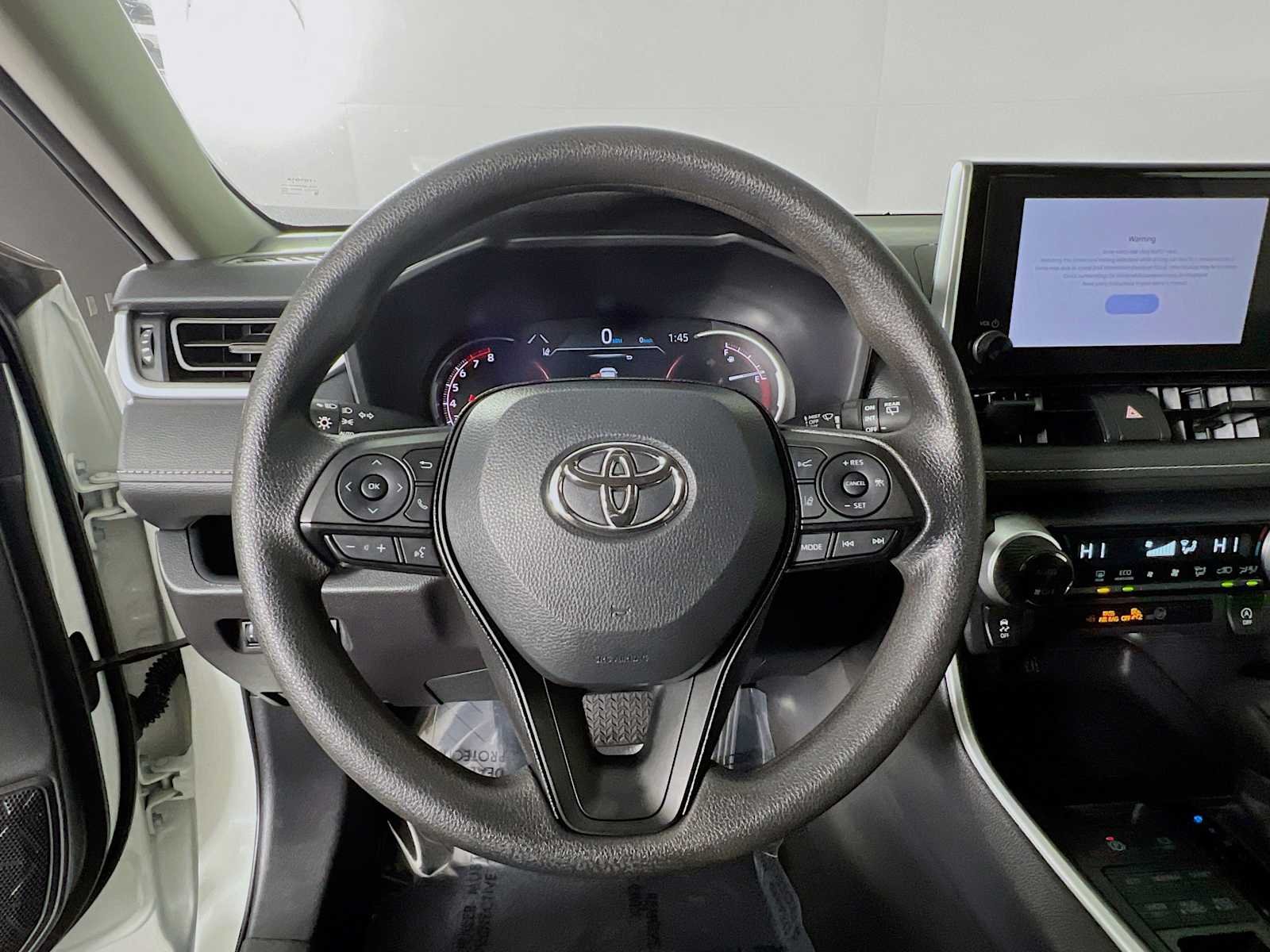 Used 2025 Ice Cap Toyota XLE image 11