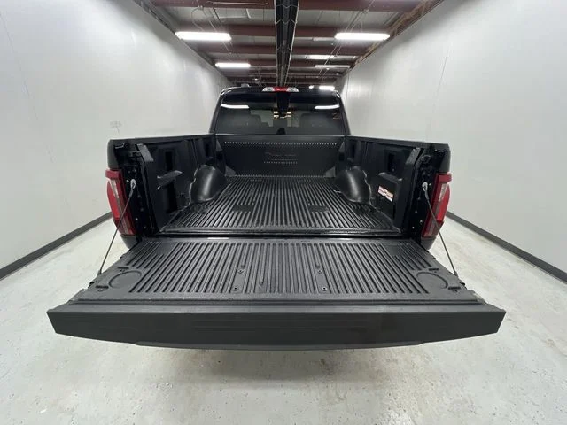 2025 Ford F-150 XLT - Photo 22