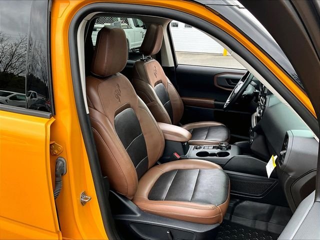 Used 2021 Orange Ford Badlands image 7