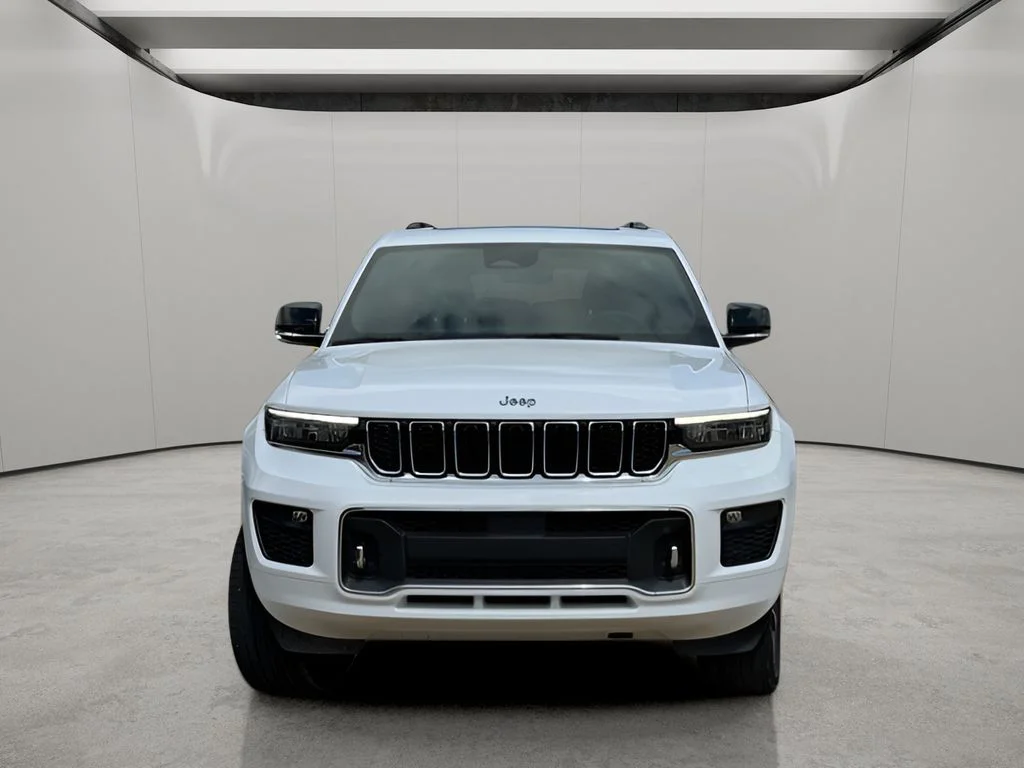 Used 2023 Bright White Clearcoat Jeep Overland image 9