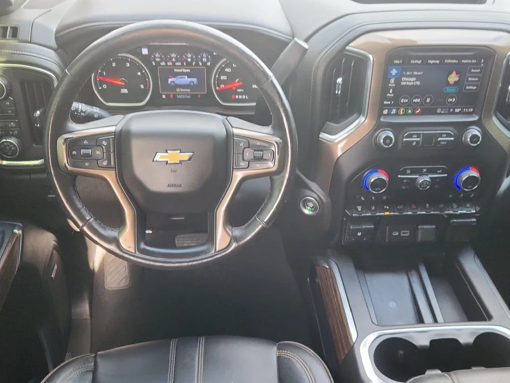 Used 2023 White Chevrolet High Country image 11