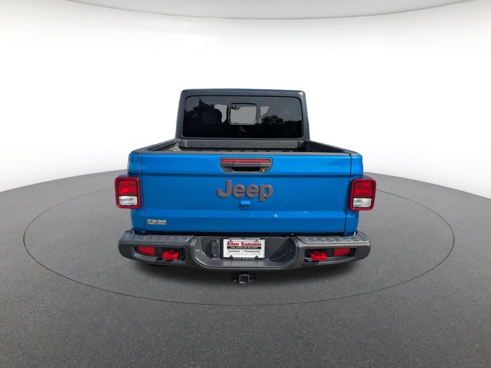 Used 2023 Hydro Blue Pearlcoat Jeep Rubicon image 5