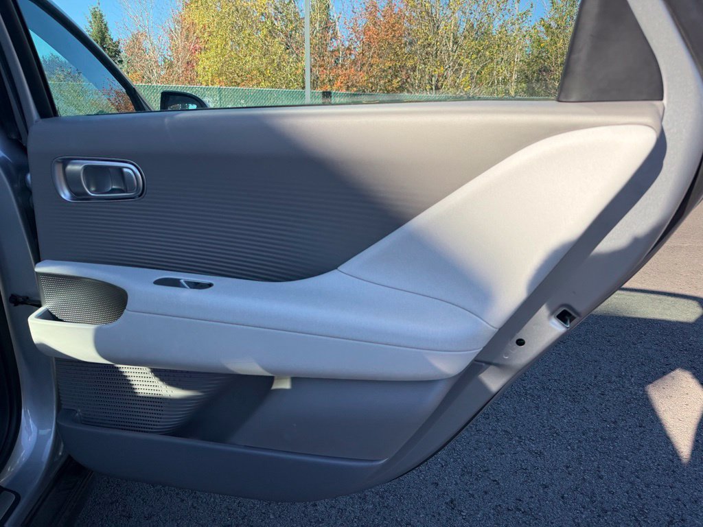 Used 2025 Curated Silver Hyundai SEL image 23