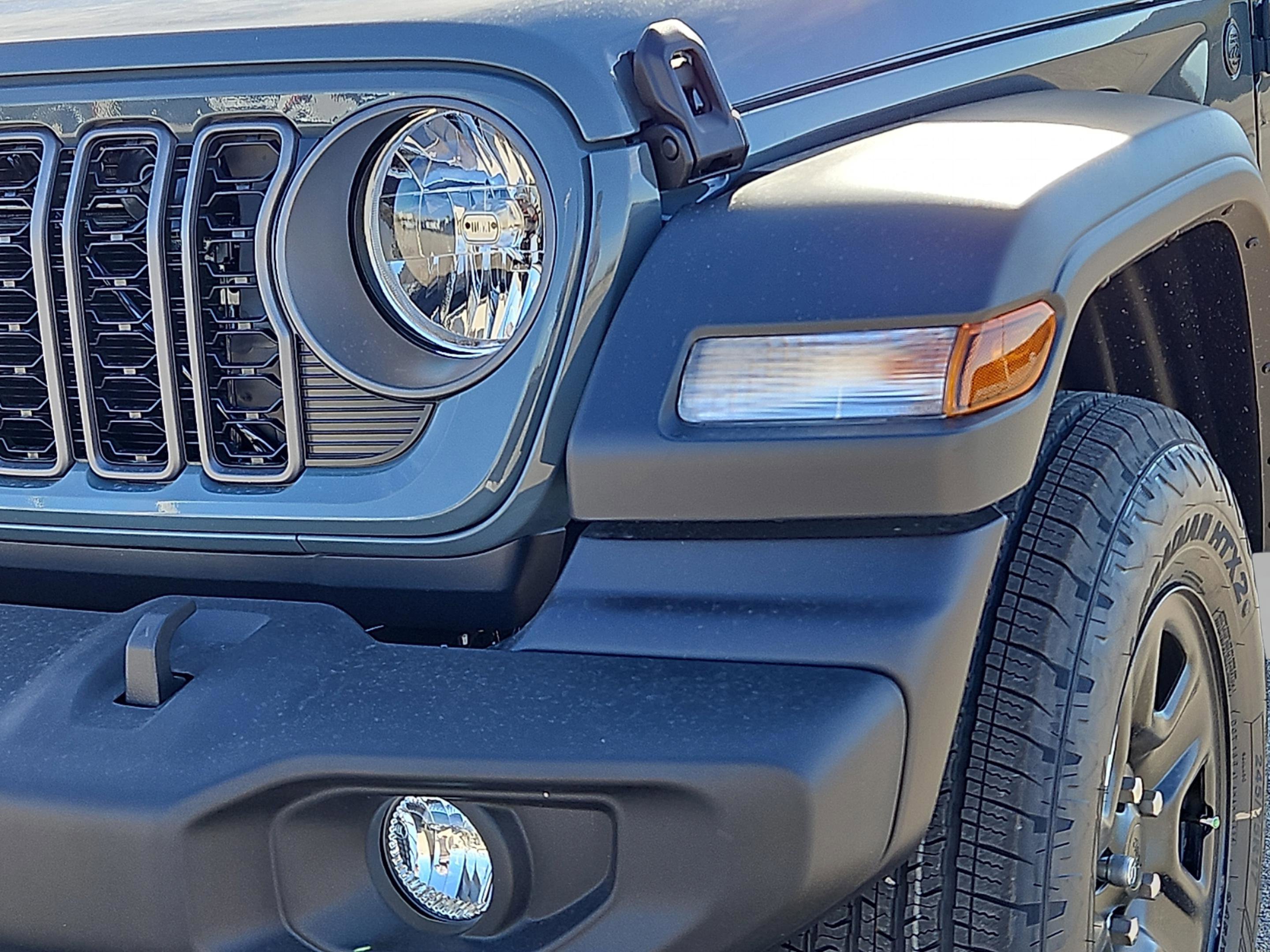 New 2026 Anvil Clear-Coat Exterior Paint Jeep Sport image 6