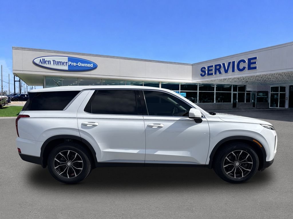 Used 2020 Hyper White Hyundai SE image 9