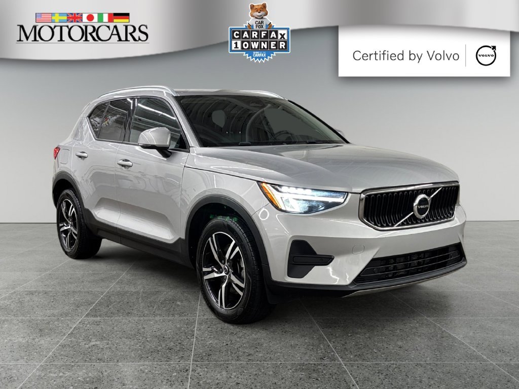 2023 Volvo XC40 Core