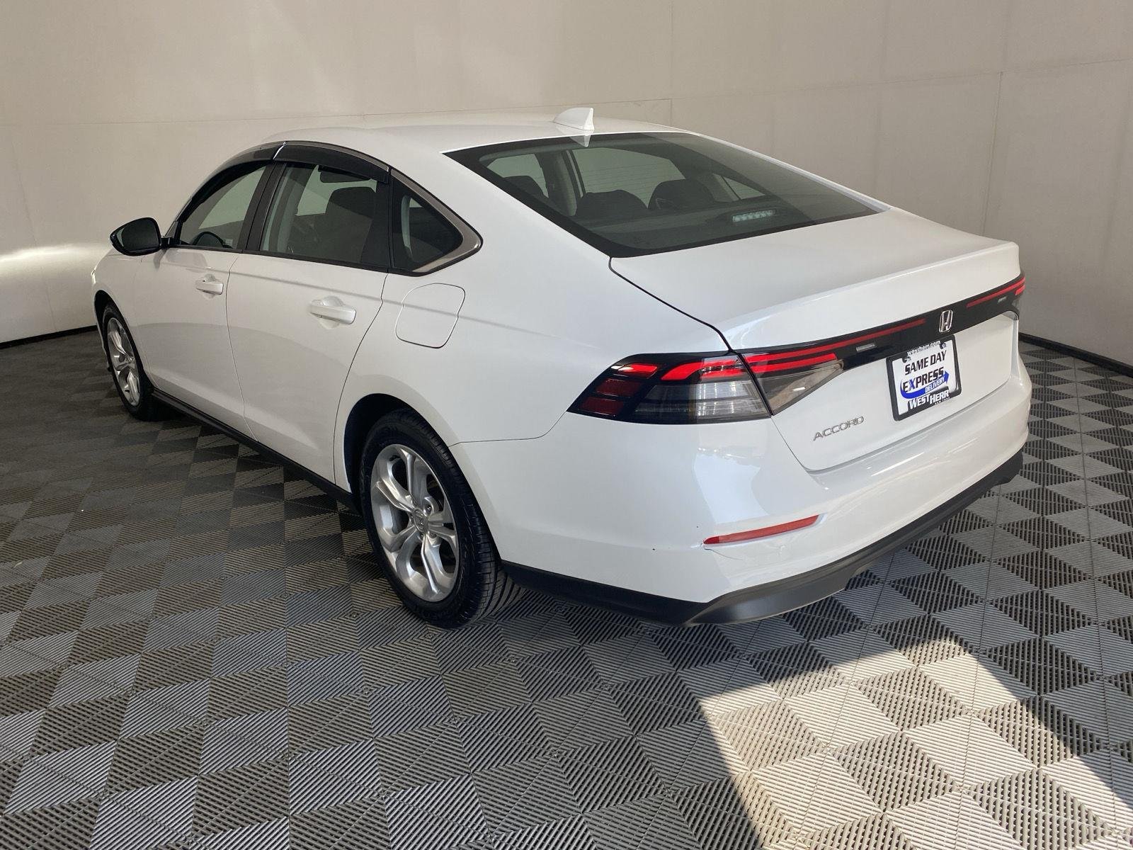 Certified Used 2023 Platinum White Pearl Honda LX image 5