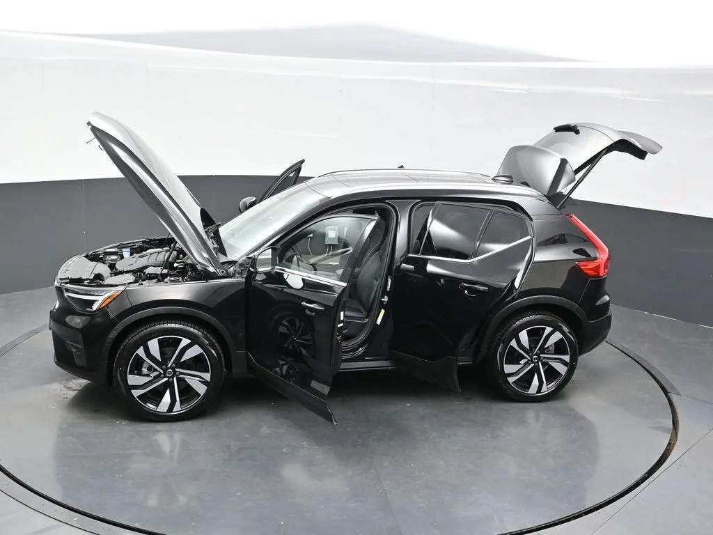Certified Used 2025 Onyx Black Volvo Plus image 42