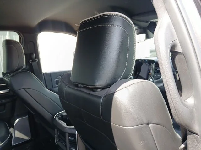 New 2026 Granite Crystal Metallic Clear-Coat Exterior Paint RAM Laramie image 18