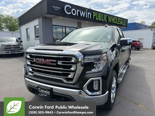 2021 GMC Sierra 4WD Crew Cab Short Box SLT's photo