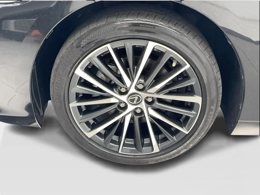 Used 2024 Black Lexus 350 image 13