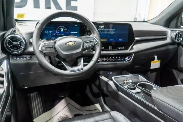 New 2027 Mosaic Black Metallic Chevrolet LT image 11