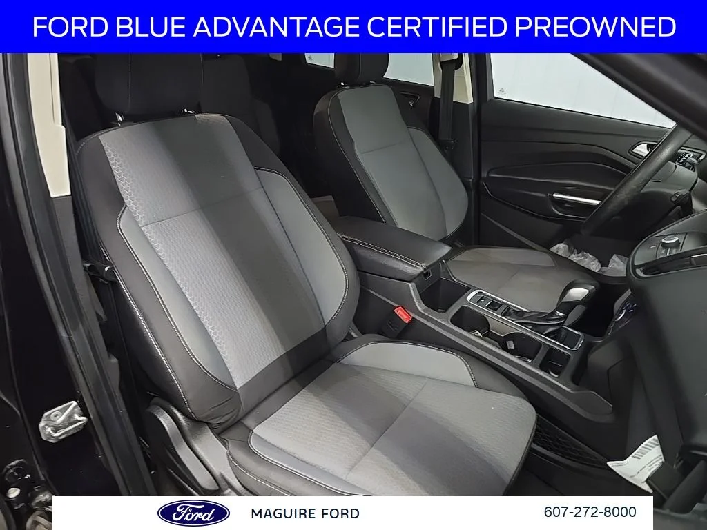 Used 2019 Black Ford SE image 18