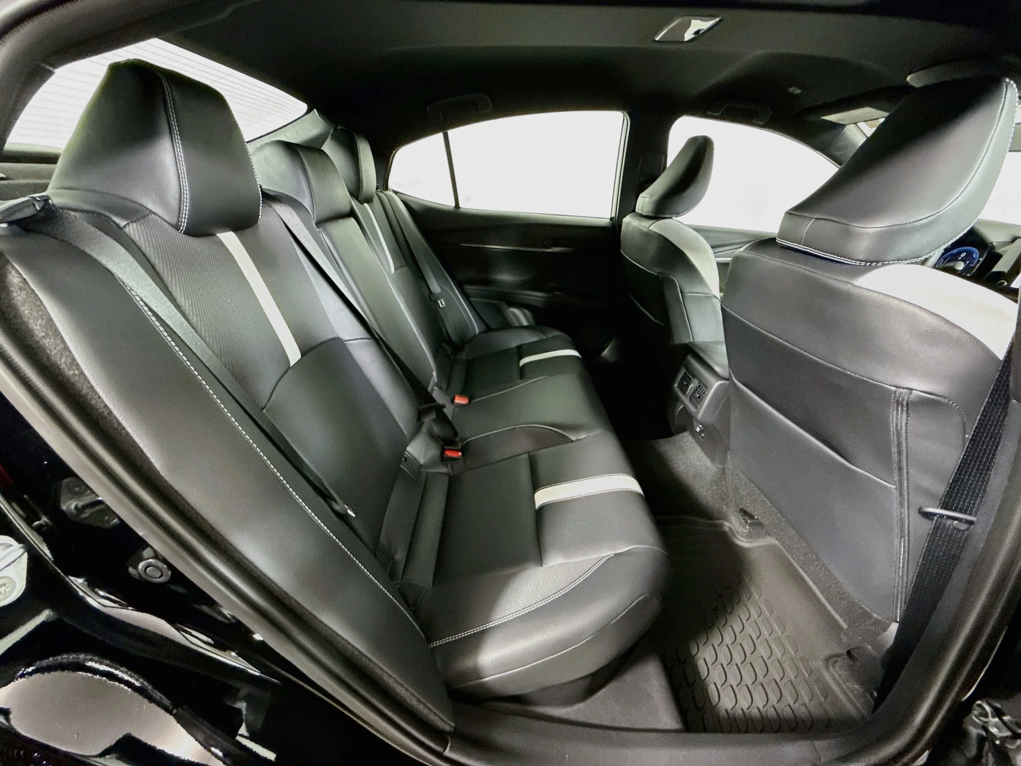 New 2026 Midnight Black Metallic Toyota SE image 24