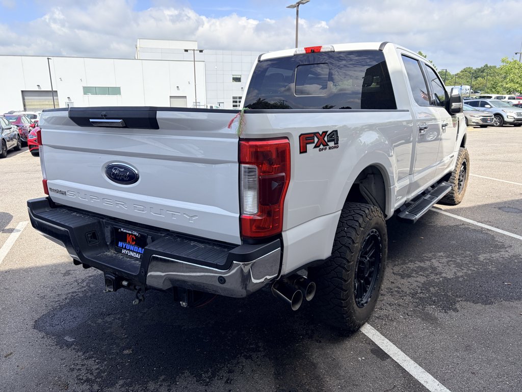 Used 2017 Oxford White Ford XLT image 5