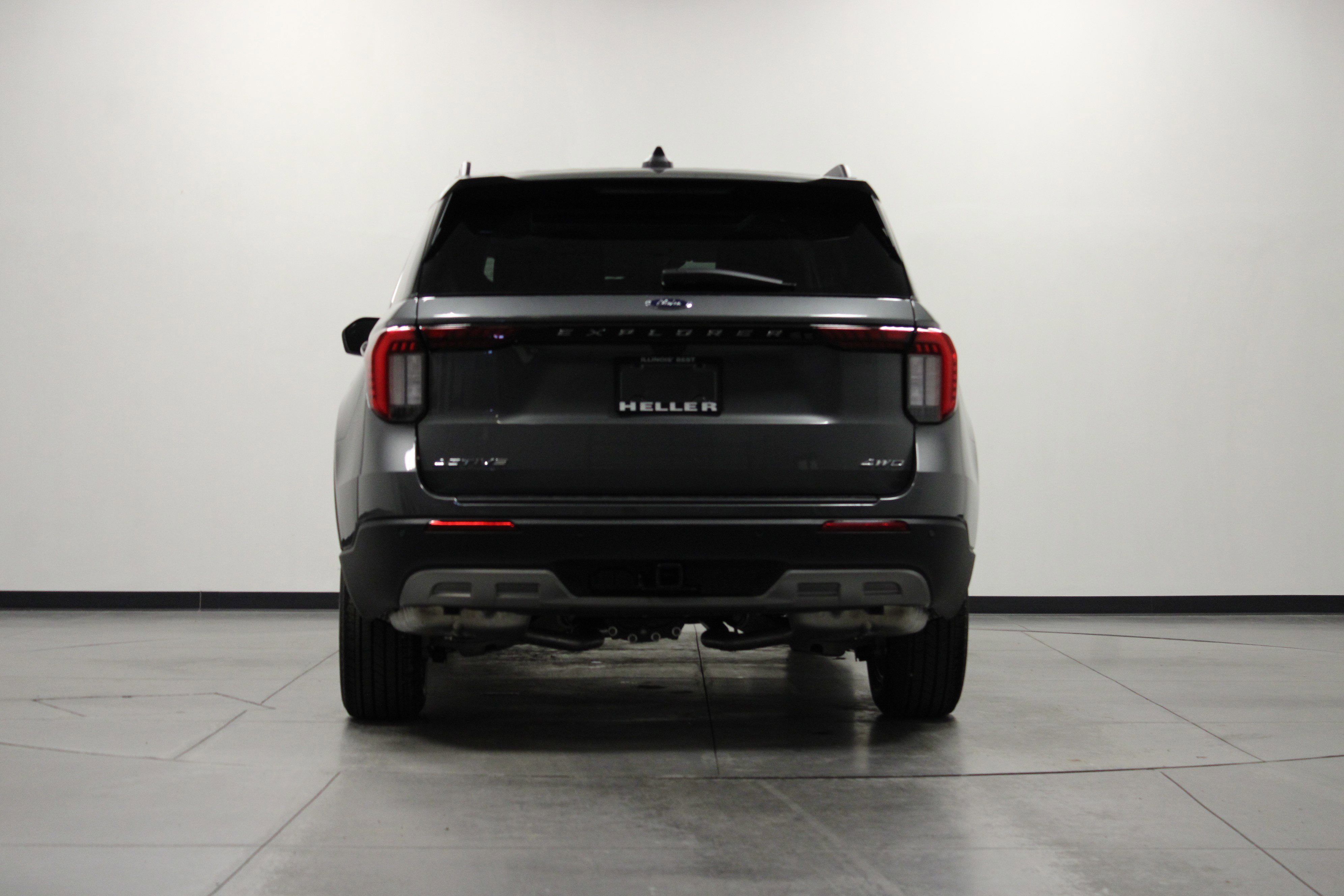 New 2026 Carbonized Gray Metallic Ford Active image 5