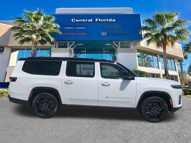 New 2026 Bright White Clear-Coat Exterior Paint Jeep Summit Reserve image 4